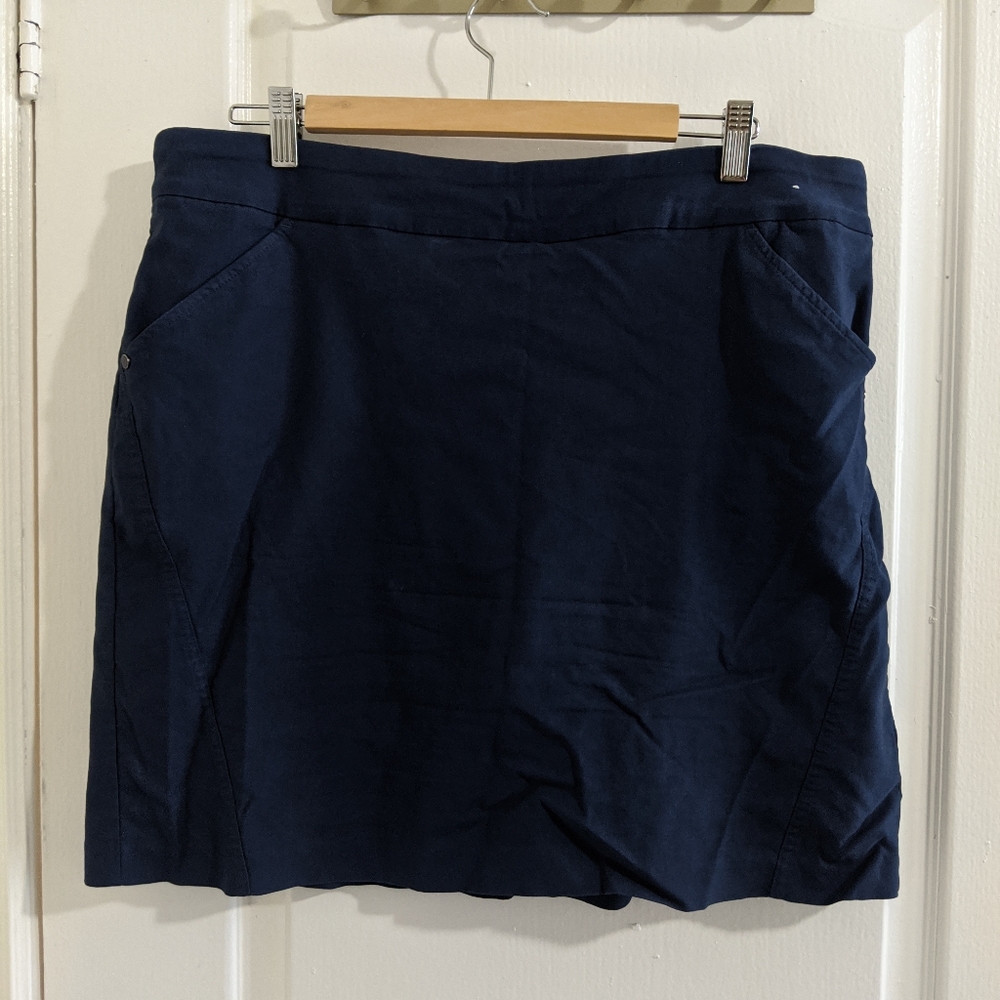 Northern Reflections navy plus size skort